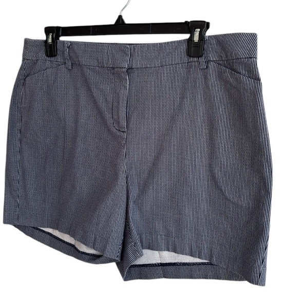 Lane Bryant Women's Plus Size 16 Bermuda Shorts Cotton Blend Navy White Striped - Picture 4 of 15